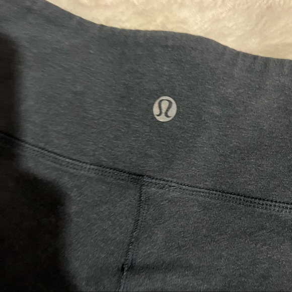 lululemon crop pants - Picture 4 of 6